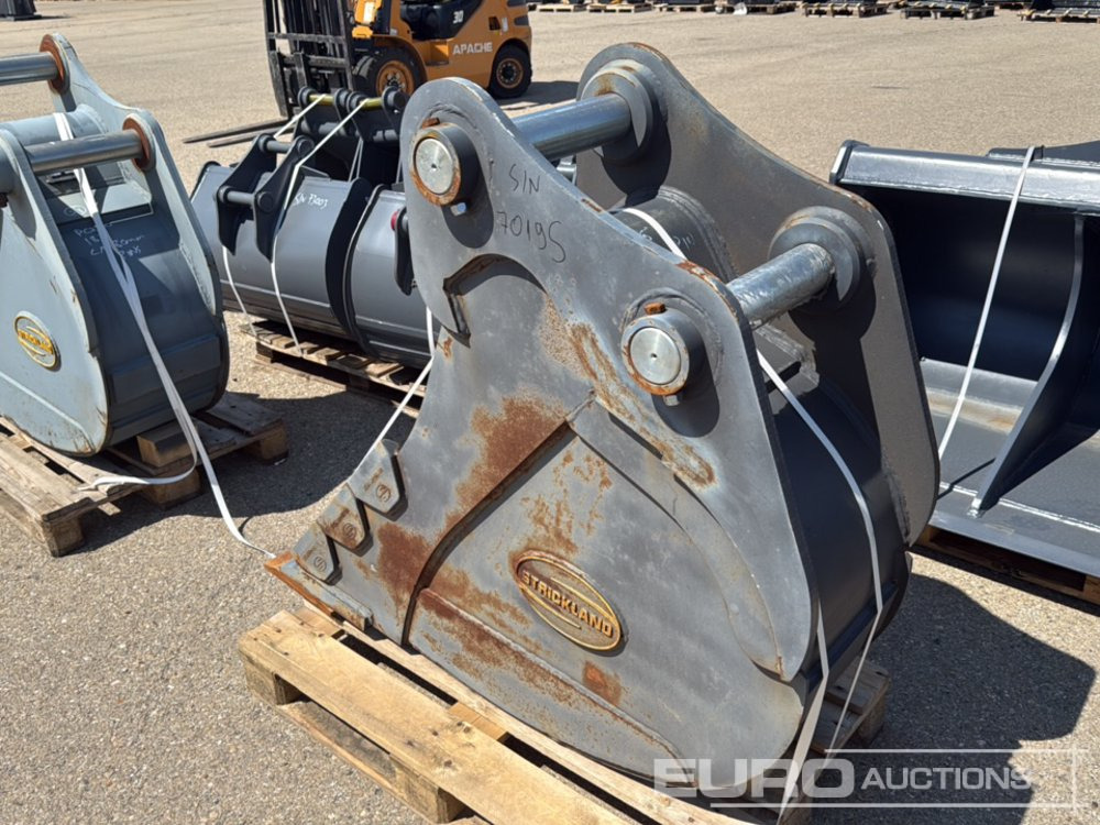 Unused Strickland 18" Digging Bucket 80mm Pin to suit 10+ Ton Excavator - Bucket: picture 3 Unused Strickland 18" Digging Bucket 80mm Pin to suit 10+ Ton Excavator - Bucket: picture 3