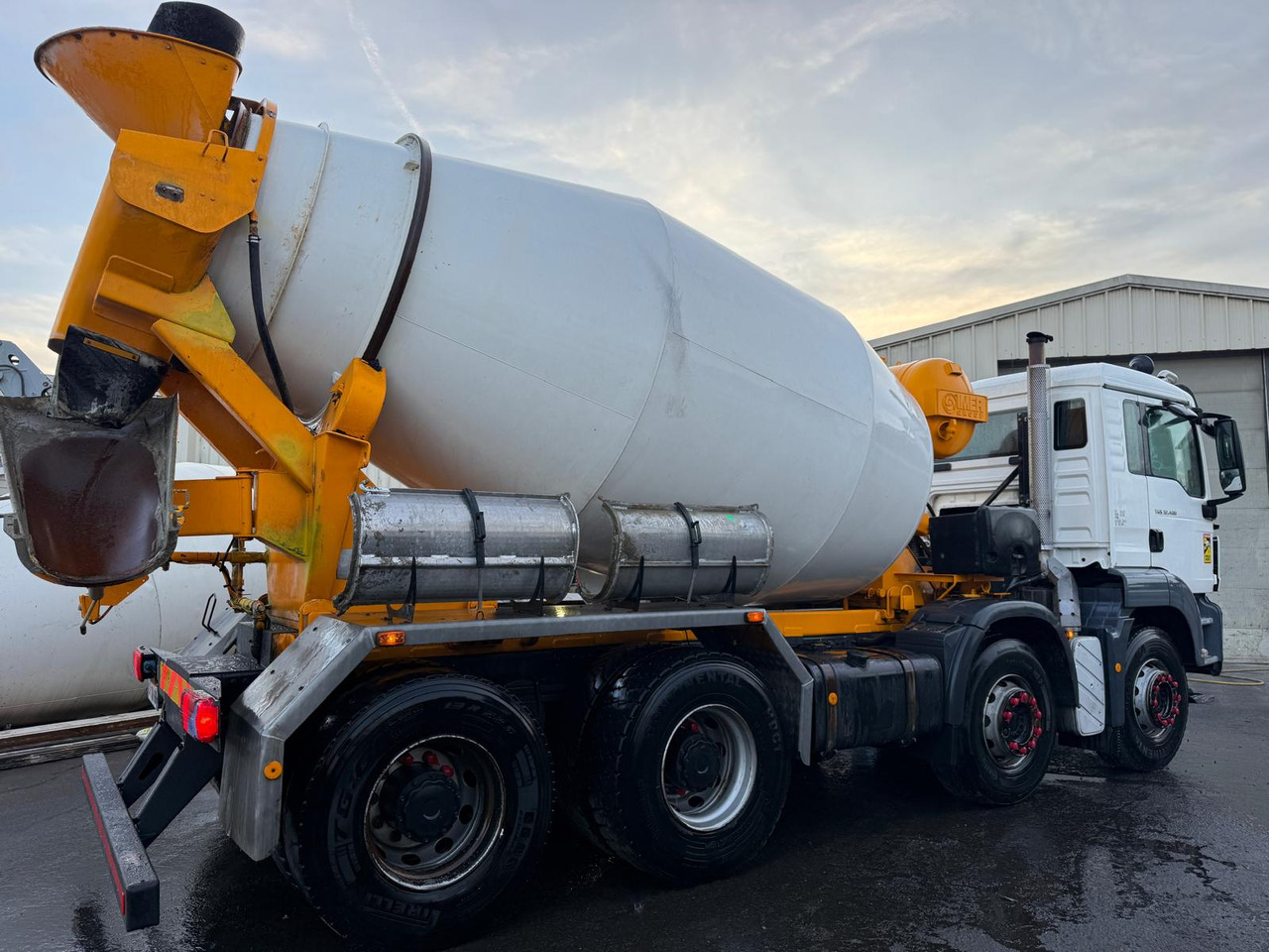 Camion béton MAN TGS 32.400 CV-108-GN - Concrete mixer truck: picture 5 Camion béton MAN TGS 32.400 CV-108-GN - Concrete mixer truck: picture 5