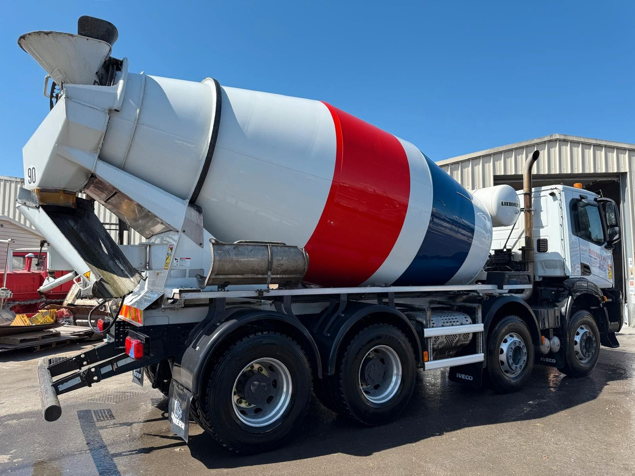 Iveco X-WAY 420 - Concrete mixer truck: picture 4 Iveco X-WAY 420 - Concrete mixer truck: picture 4