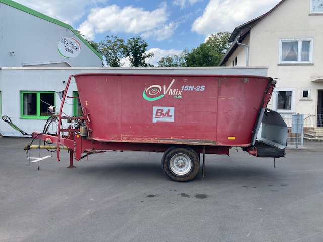 BVL V-Mix 15N 2S Futtermischwagen - Forage mixer wagon: picture 1 BVL V-Mix 15N 2S Futtermischwagen - Forage mixer wagon: picture 1