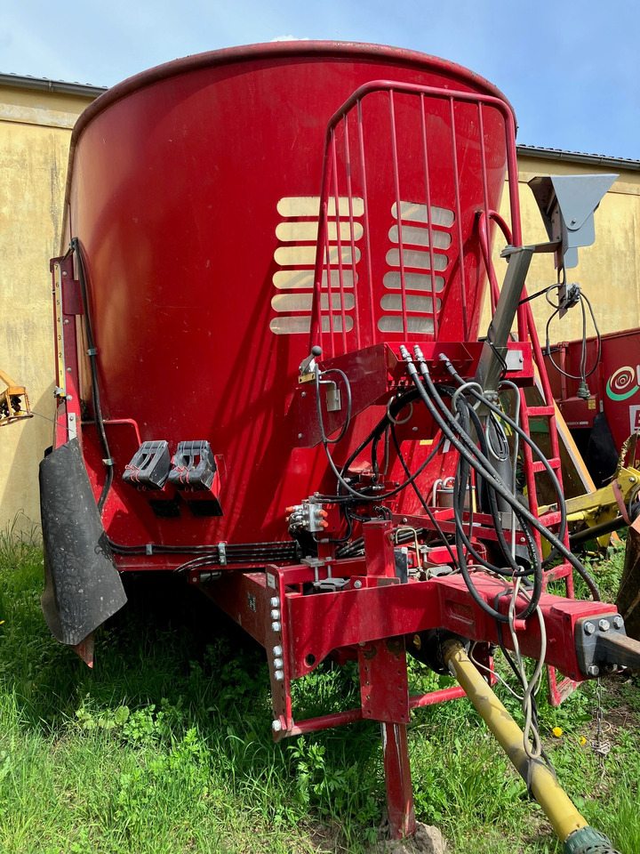 BVL V-Mix Plus 25-2S - Forage mixer wagon: picture 5 BVL V-Mix Plus 25-2S - Forage mixer wagon: picture 5