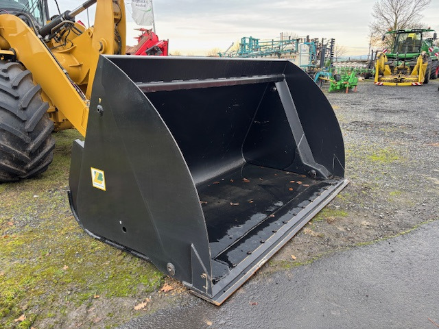 Bressel und Lade Hochkippschaufel XL2800 - Front loader for tractor: picture 1 Bressel und Lade Hochkippschaufel XL2800 - Front loader for tractor: picture 1