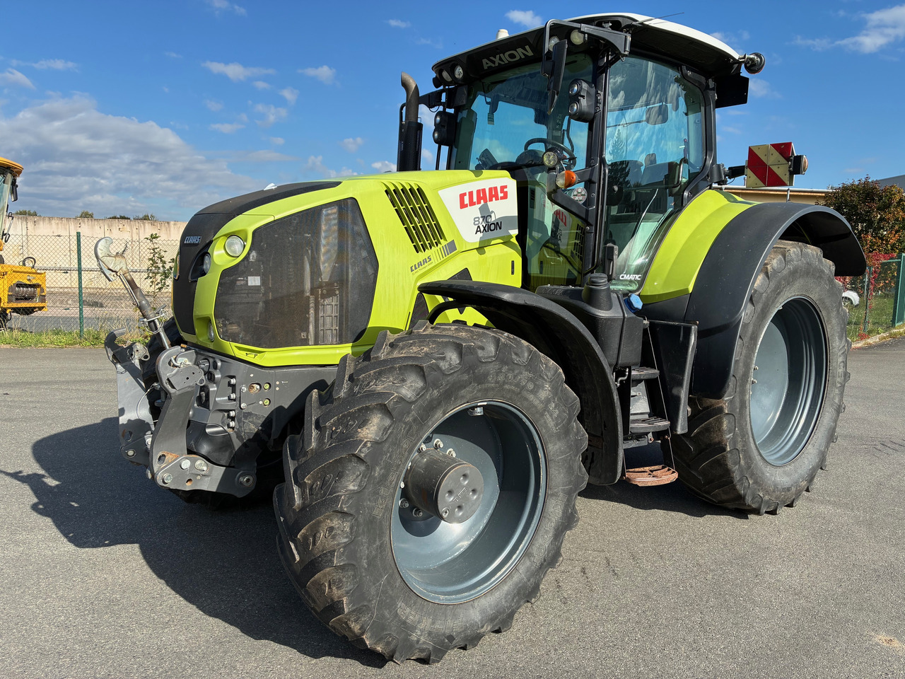 Claas Axion 870 - Farm tractor: picture 1 Claas Axion 870 - Farm tractor: picture 1