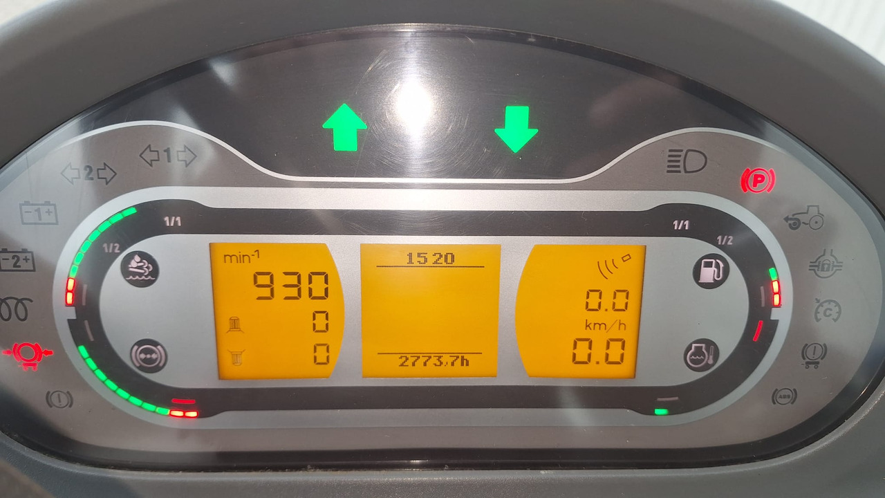 Farm tractor Fendt 512 Vario S4 PowerPlus: picture 11