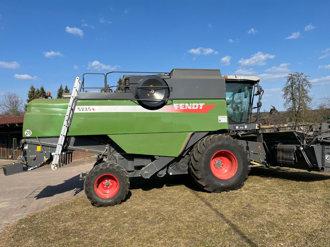 Combine harvester Fendt 5225 E   5,50m PowerFlow Schneidwerk: picture 11