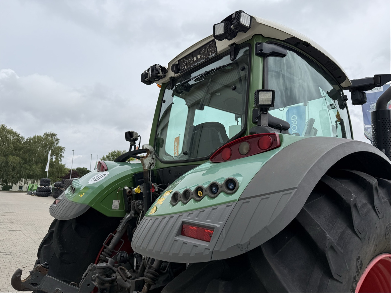 Fendt 724 Vario S4 Profi - Farm tractor: picture 2 Fendt 724 Vario S4 Profi - Farm tractor: picture 2