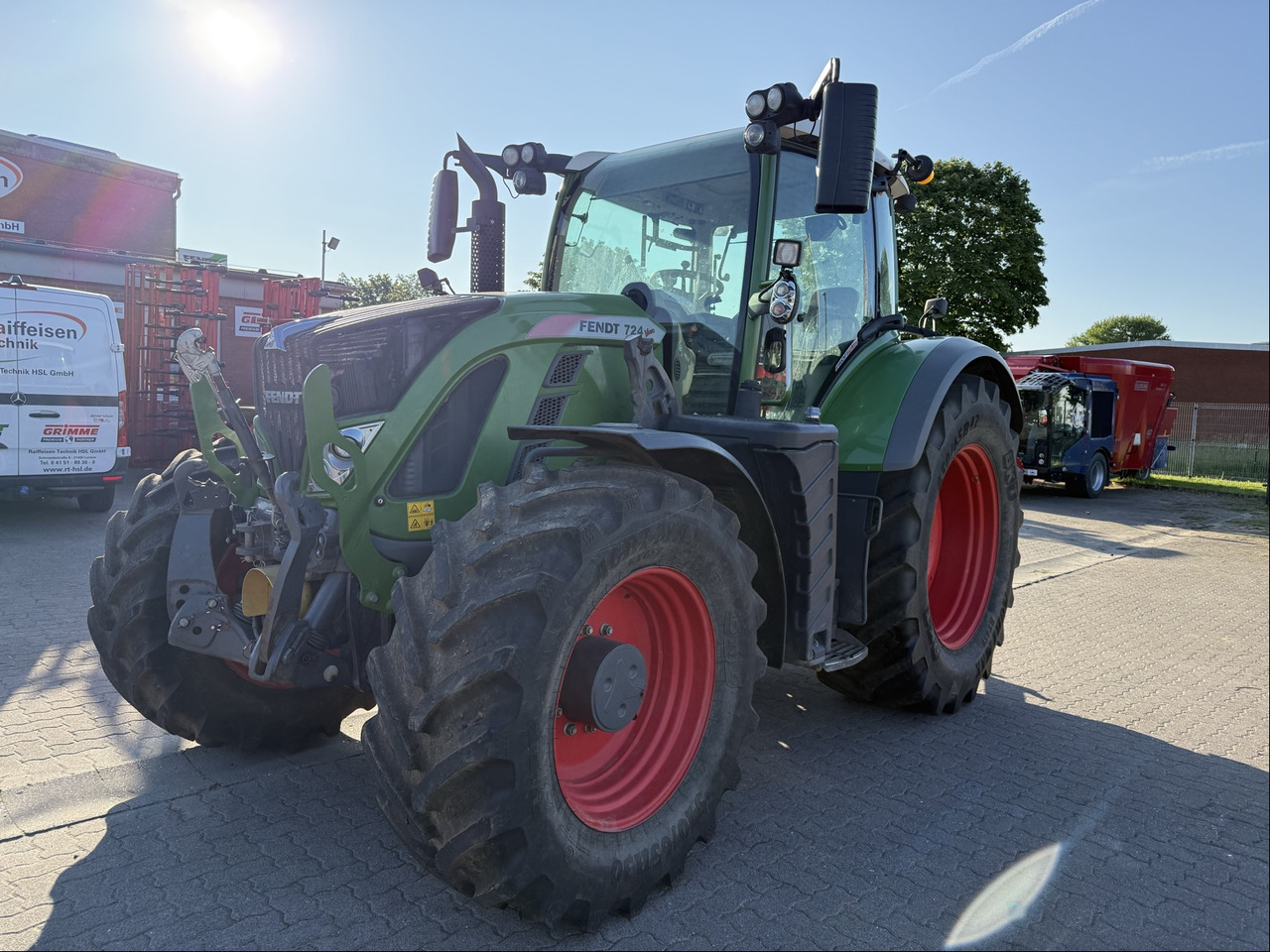 Fendt 724 Vario S4 ProfiPlus - Farm tractor: picture 1 Fendt 724 Vario S4 ProfiPlus - Farm tractor: picture 1
