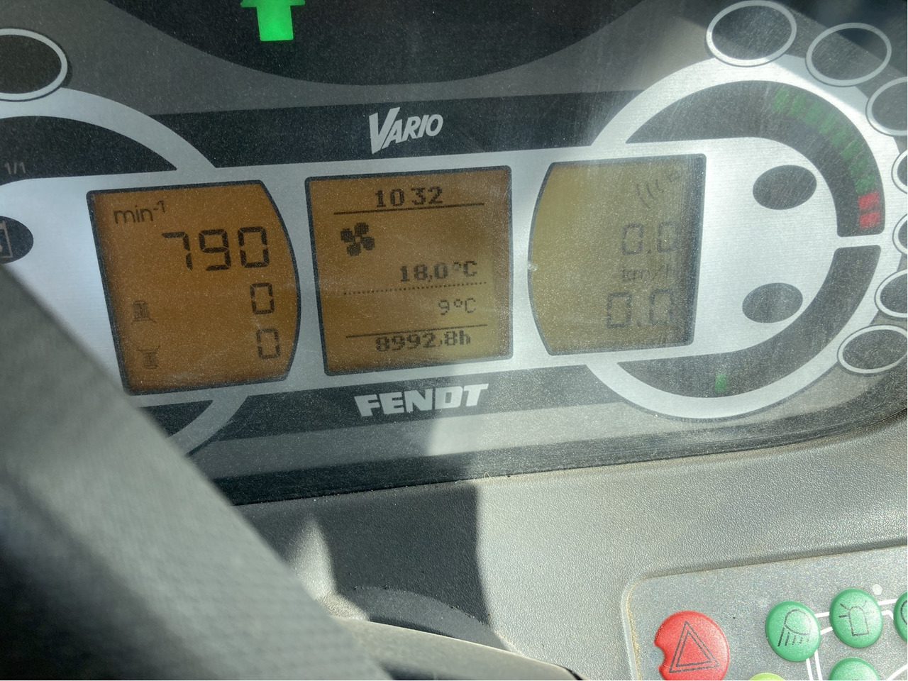 Fendt 724 Vario SCR - Farm tractor: picture 4 Fendt 724 Vario SCR - Farm tractor: picture 4