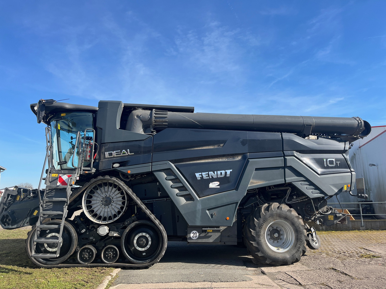 Fendt IDEAL 10T - Combine harvester: picture 1 Fendt IDEAL 10T - Combine harvester: picture 1