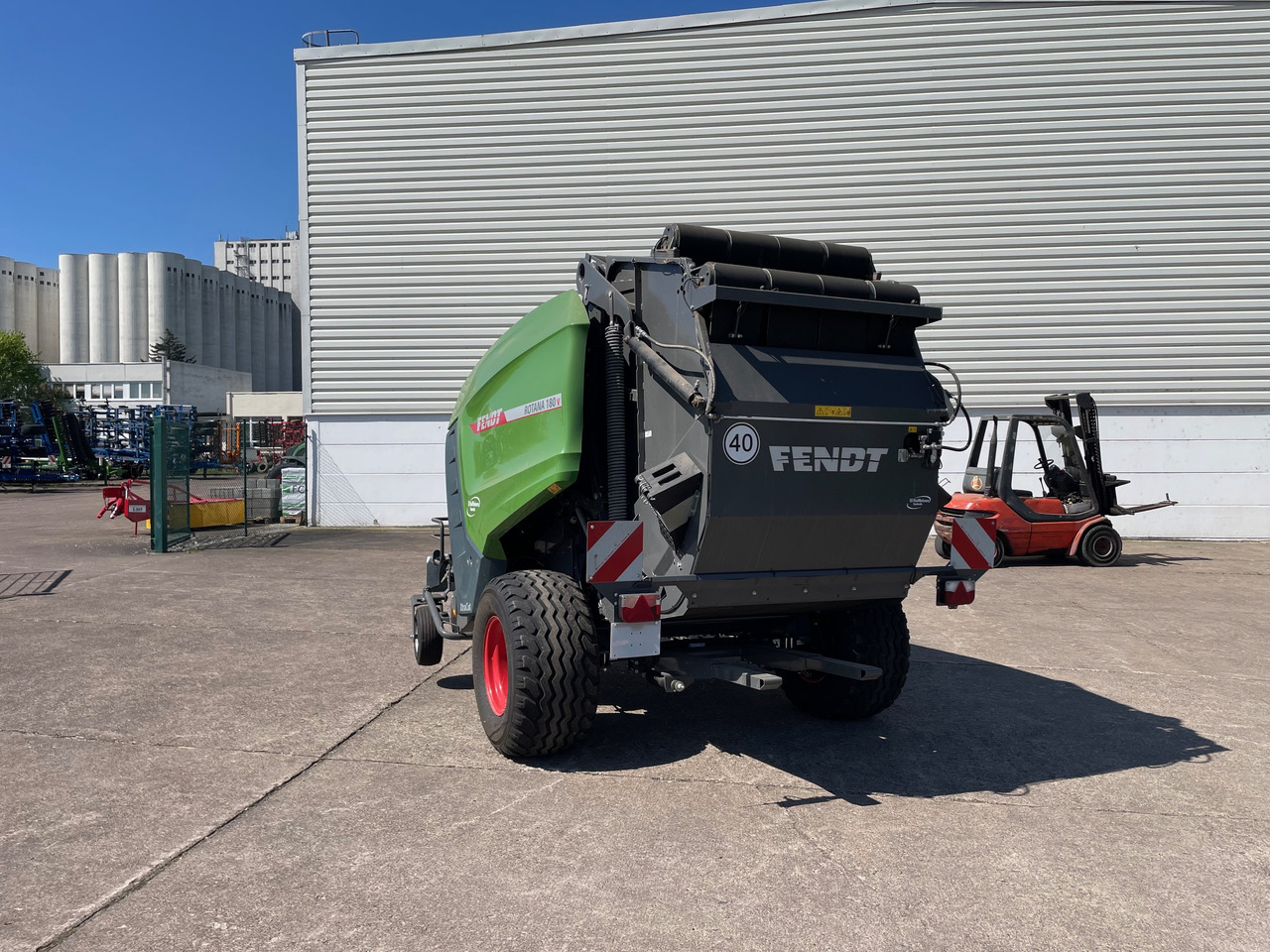Fendt Rotana 180 V Xtra - 25 Messer - Hay and forage equipment: picture 2 Fendt Rotana 180 V Xtra - 25 Messer - Hay and forage equipment: picture 2