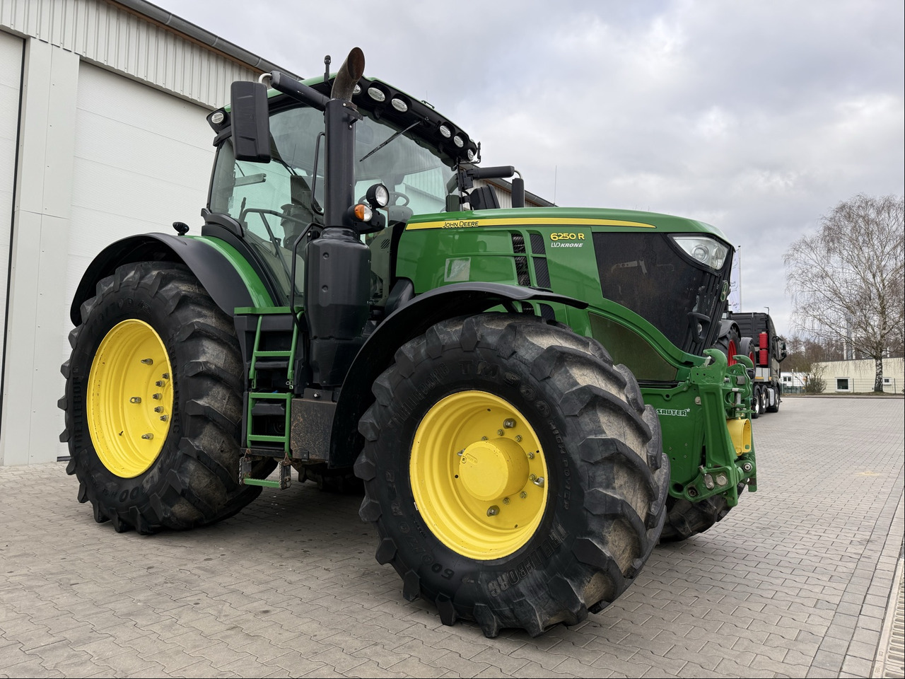 John Deere 6250 R - Farm tractor: picture 1 John Deere 6250 R - Farm tractor: picture 1