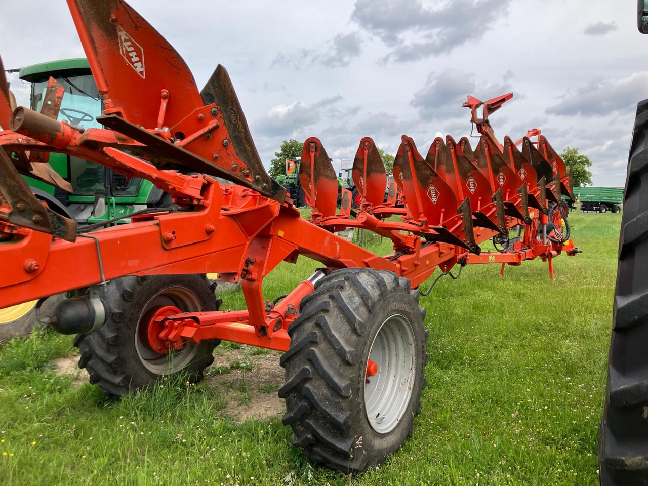Kuhn Challenger 10-Schar Volldrehpflug - Plow: picture 2 Kuhn Challenger 10-Schar Volldrehpflug - Plow: picture 2