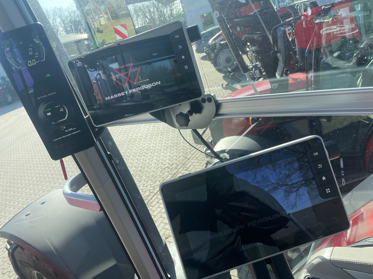 Massey Ferguson 8S.265 Dyna-VT EXCLUSIVE - Farm tractor: picture 4 Massey Ferguson 8S.265 Dyna-VT EXCLUSIVE - Farm tractor: picture 4