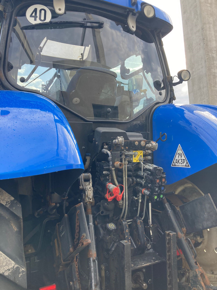 Farm tractor New Holland T7.200 Autocommand: picture 12
