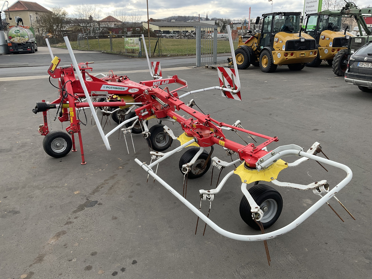 Pöttinger 6.69 Hit - Tedder/ Rake: picture 1 Pöttinger 6.69 Hit - Tedder/ Rake: picture 1