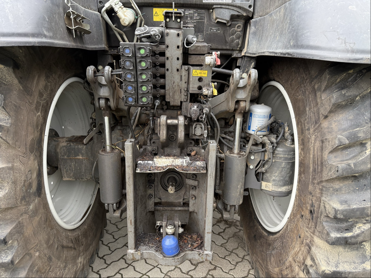 Valtra T254 Versu TwinTrac - Farm tractor: picture 3 Valtra T254 Versu TwinTrac - Farm tractor: picture 3