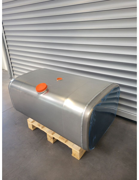 Iveco Stralis Trakker - Fuel tank for Truck: picture 3 Iveco Stralis Trakker - Fuel tank for Truck: picture 3