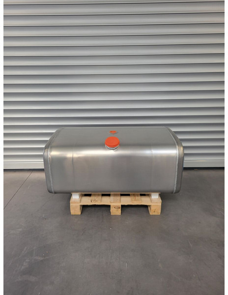 Iveco Stralis Trakker - Fuel tank for Truck: picture 1 Iveco Stralis Trakker - Fuel tank for Truck: picture 1