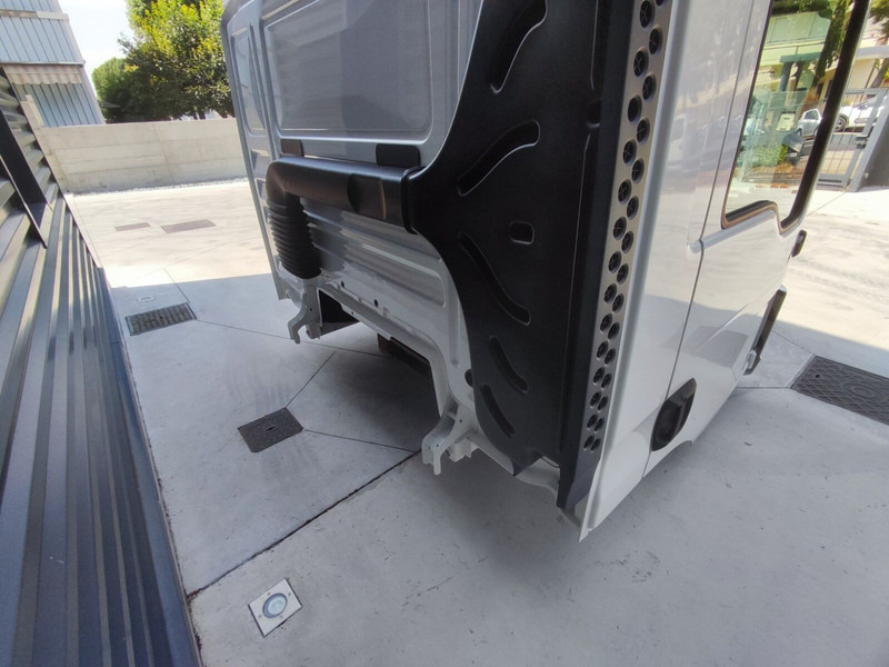 New Cab and interior for Truck MAN DAY CAB: picture 8 New Cab and interior for Truck MAN DAY CAB: picture 8