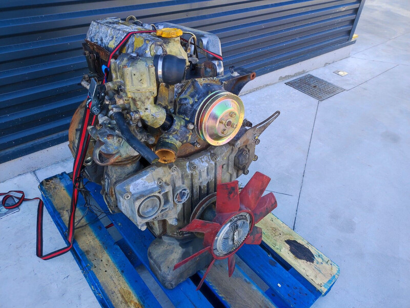 Nissan B440 - Engine for Truck: picture 2 Nissan B440 - Engine for Truck: picture 2