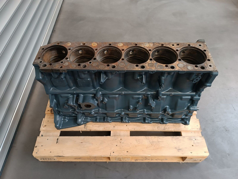 Renault PREMIUM - Cylinder block for Truck: picture 5 Renault PREMIUM - Cylinder block for Truck: picture 5