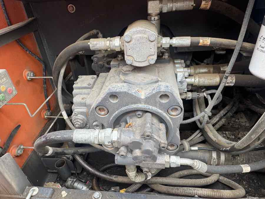 DOOSAN DX255LC-5 EXCAVATOR FOR PARTS - Crawler excavator: picture 3 DOOSAN DX255LC-5 EXCAVATOR FOR PARTS - Crawler excavator: picture 3
