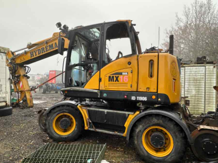 HYDREMA CONSTRUCTION EXCAVATOR MX16 RAIL - Wheel excavator: picture 2 HYDREMA CONSTRUCTION EXCAVATOR MX16 RAIL - Wheel excavator: picture 2