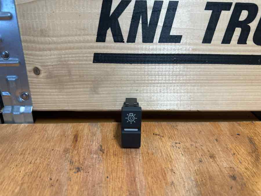 MAN SWITCH 81.25503-0322 - Cab and interior for Truck: picture 1 MAN SWITCH 81.25503-0322 - Cab and interior for Truck: picture 1