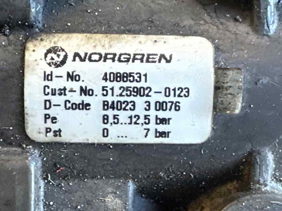 MAN VALVE 51.25902-0123 - Brake valve for Truck: picture 2 MAN VALVE 51.25902-0123 - Brake valve for Truck: picture 2