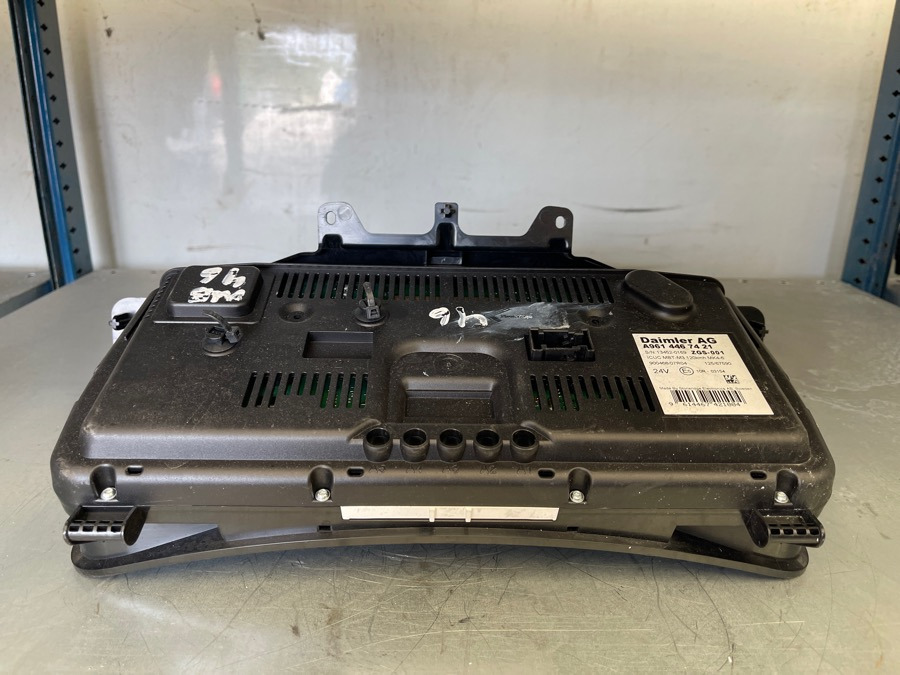 MERCEDES COMBI INSTRUMENT A9614467421 - Cab and interior for Truck: picture 2 MERCEDES COMBI INSTRUMENT A9614467421 - Cab and interior for Truck: picture 2