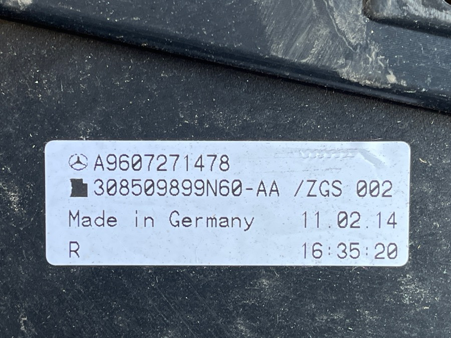 MERCEDES DOOR PANEL A9607271478 - Cab and interior for Truck: picture 3 MERCEDES DOOR PANEL A9607271478 - Cab and interior for Truck: picture 3