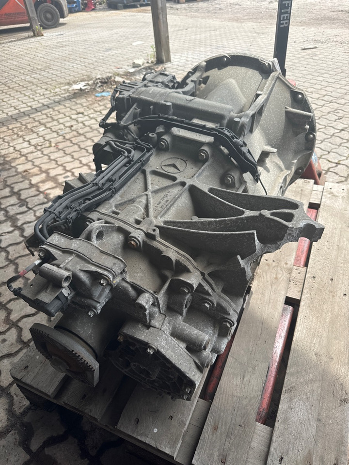 MERCEDES GEARBOX G211-12 *BROKE* - Gearbox for Truck: picture 2 MERCEDES GEARBOX G211-12 *BROKE* - Gearbox for Truck: picture 2