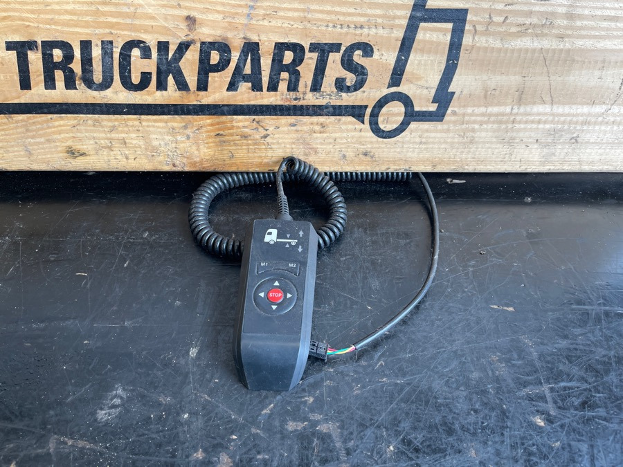 MERCEDES REMOTE MODULE A0028208297 - Cab and interior for Truck: picture 1 MERCEDES REMOTE MODULE A0028208297 - Cab and interior for Truck: picture 1