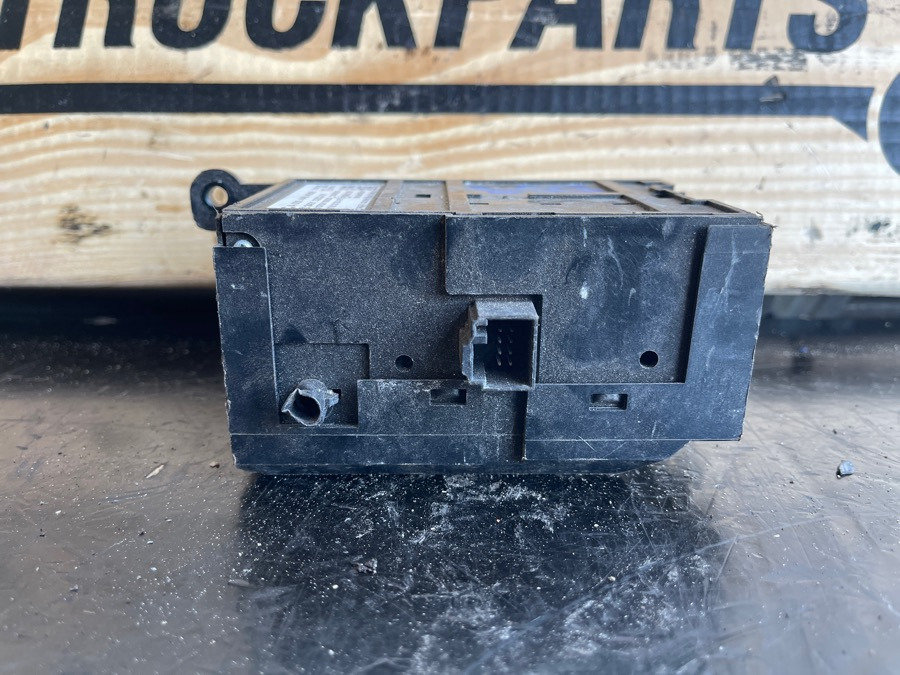 MERCEDES START / STOP A0004464908 - Cab and interior for Truck: picture 2 MERCEDES START / STOP A0004464908 - Cab and interior for Truck: picture 2