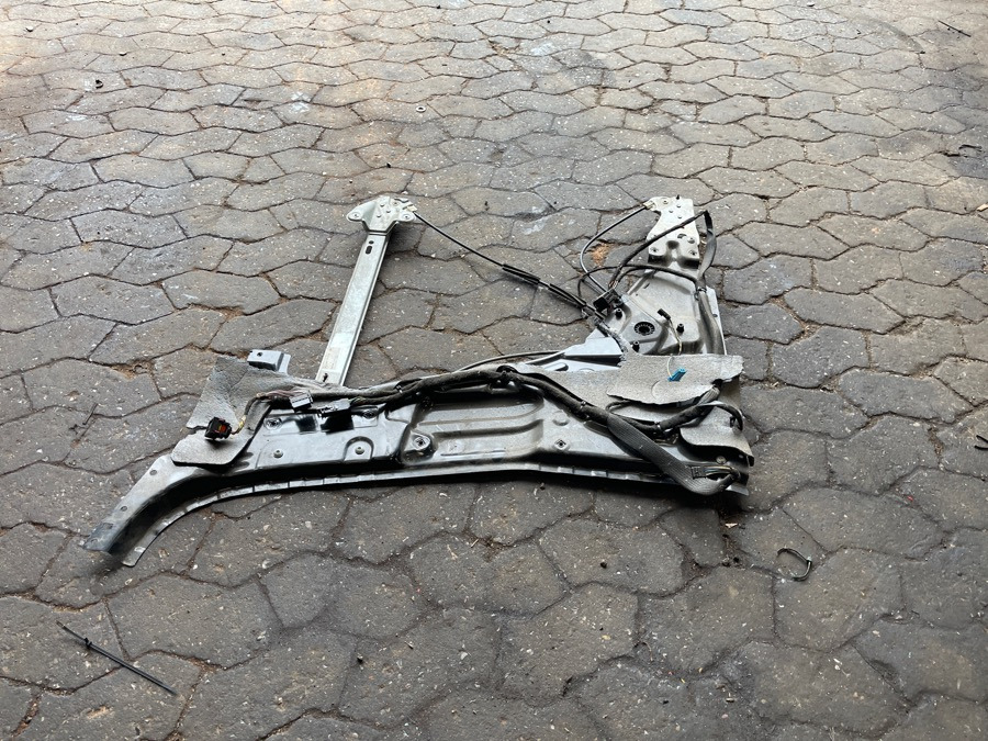 MERCEDES WINDOW MECHNANISM A9607201246 - Cab and interior for Truck: picture 1 MERCEDES WINDOW MECHNANISM A9607201246 - Cab and interior for Truck: picture 1