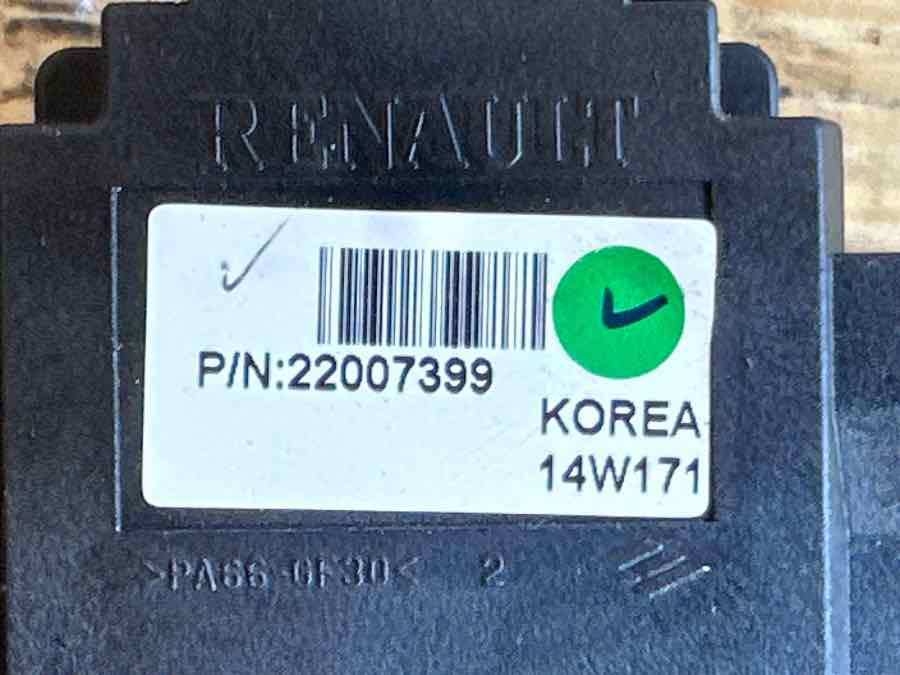RENAULT LEVER SWITCH 7422007399 - Cab and interior for Truck: picture 3 RENAULT LEVER SWITCH 7422007399 - Cab and interior for Truck: picture 3