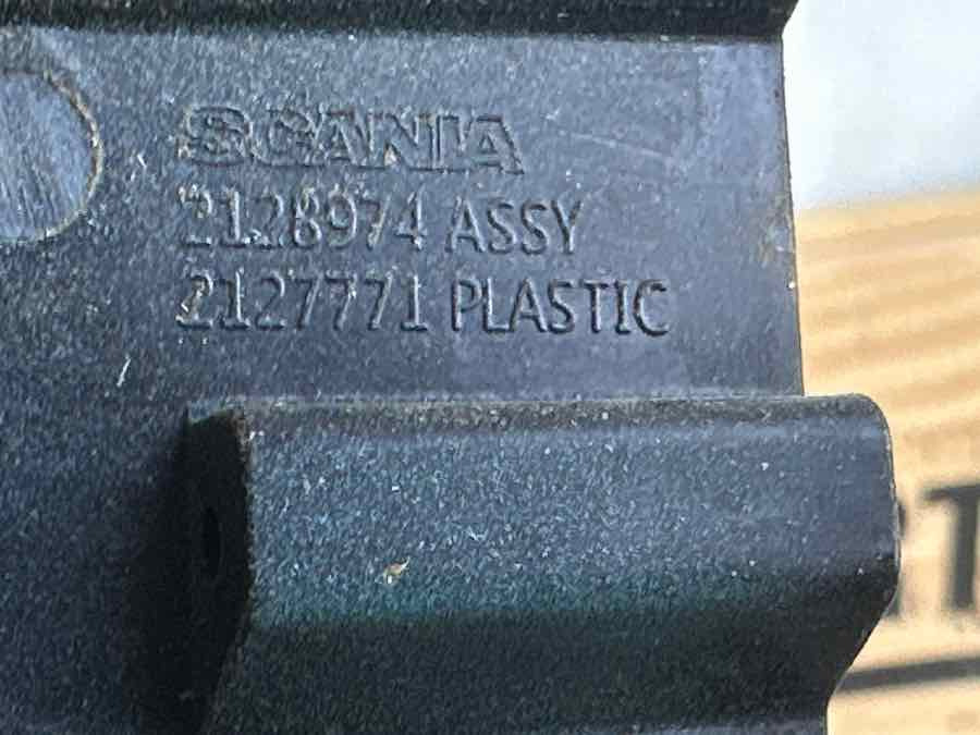 SCANIA DOOR PANEL 2128974 - Cab and interior for Truck: picture 2 SCANIA DOOR PANEL 2128974 - Cab and interior for Truck: picture 2
