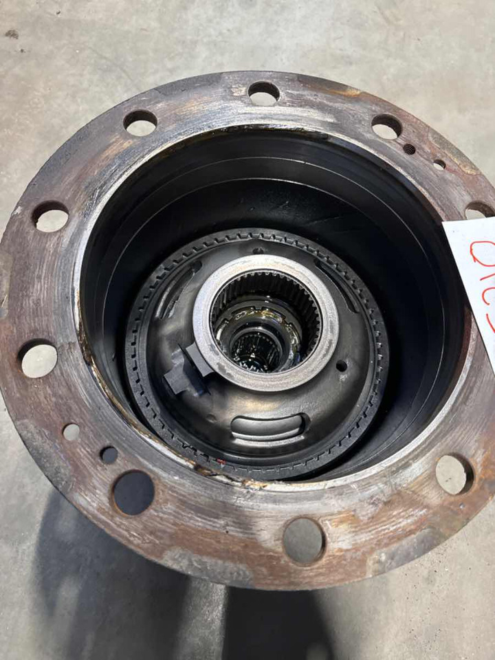 SCANIA HUBREDUCTION 2409177 - Wheel hub for Truck: picture 2 SCANIA HUBREDUCTION 2409177 - Wheel hub for Truck: picture 2