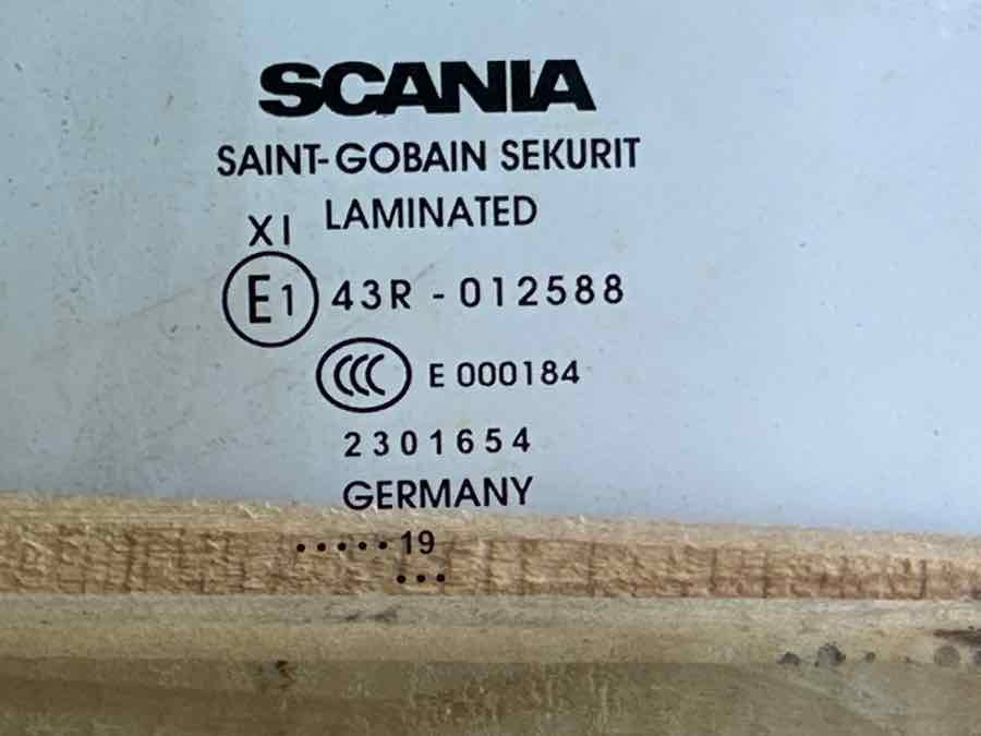 SCANIA WINDOW GLAZING 2301654 - Cab and interior for Truck: picture 2 SCANIA WINDOW GLAZING 2301654 - Cab and interior for Truck: picture 2