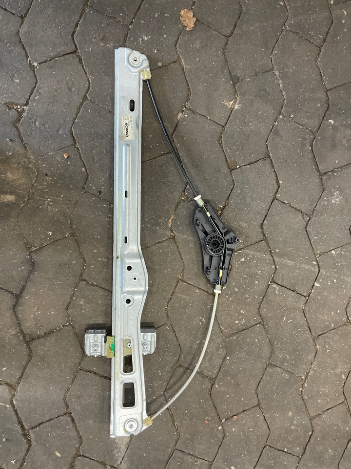 SCANIA WINDOW WINDER 2053163 - Cab and interior for Truck: picture 2 SCANIA WINDOW WINDER 2053163 - Cab and interior for Truck: picture 2