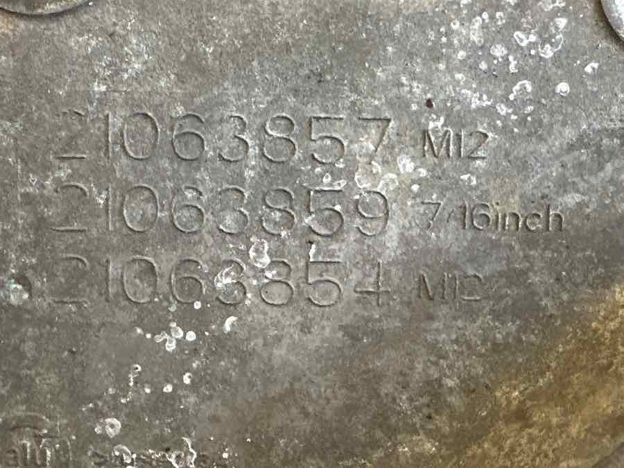 VOLVO FLYWHEEL HOUSE 21063845 - Engine and parts for Truck: picture 2 VOLVO FLYWHEEL HOUSE 21063845 - Engine and parts for Truck: picture 2