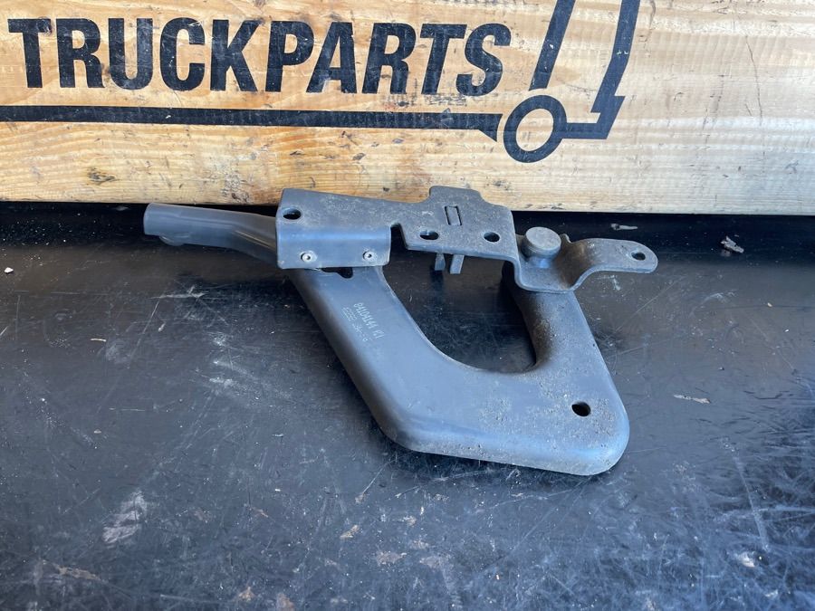 VOLVO HINGE 84104144 - Cab and interior for Truck: picture 1 VOLVO HINGE 84104144 - Cab and interior for Truck: picture 1