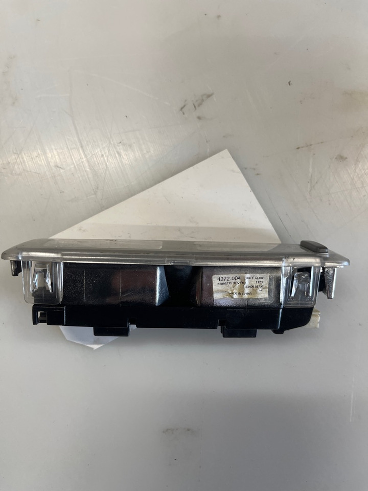 VOLVO LIGHT 82055235 - Lights/ Lighting for Truck: picture 1 VOLVO LIGHT 82055235 - Lights/ Lighting for Truck: picture 1