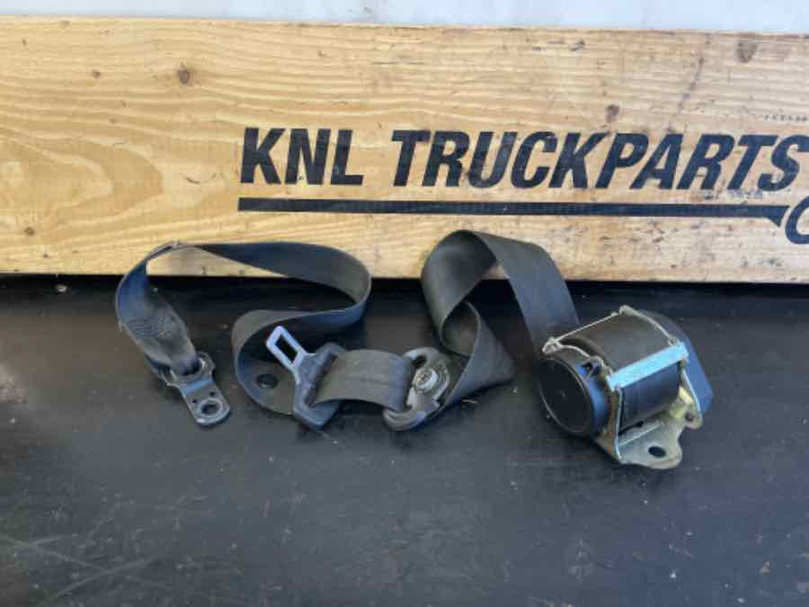 VOLVO SEAT BELT LEFT 625318900B - Cab and interior for Truck: picture 1 VOLVO SEAT BELT LEFT 625318900B - Cab and interior for Truck: picture 1