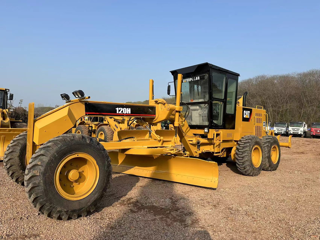 Grader CATERPILLAR 120H: picture 1