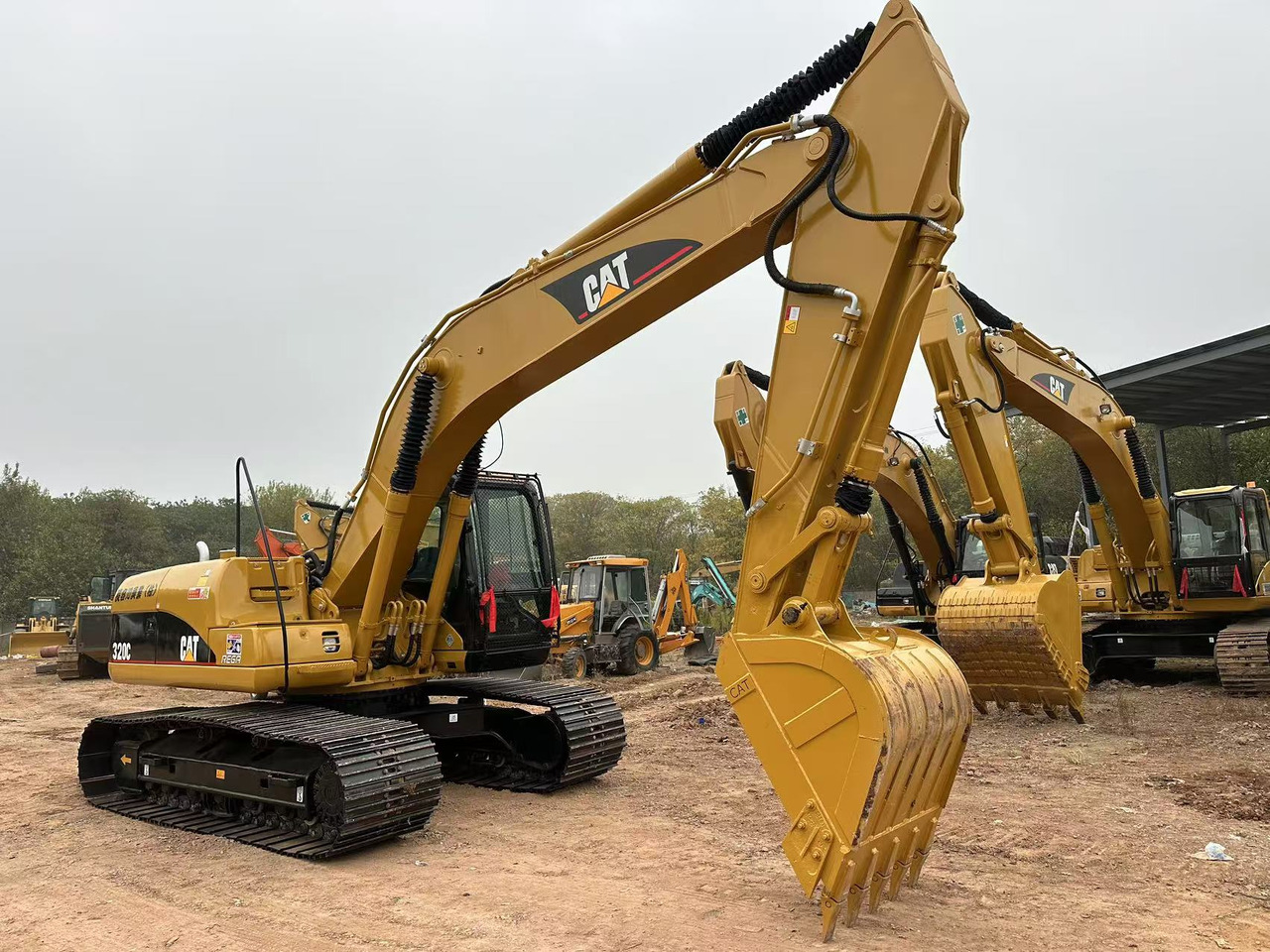 CATERPILLAR 320CL - Crawler excavator: picture 3 CATERPILLAR 320CL - Crawler excavator: picture 3