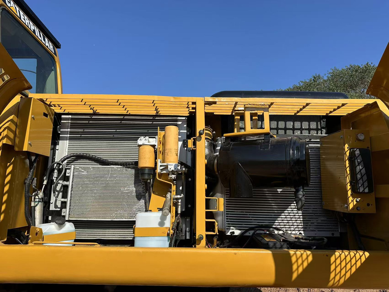 Excavator CATERPILLAR 330C: picture 8