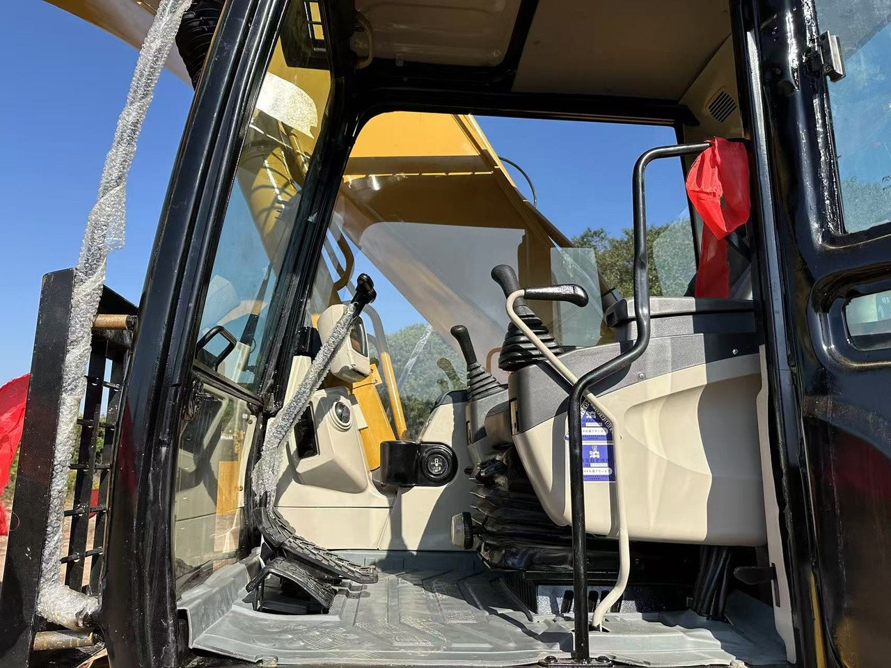 Excavator CATERPILLAR 330C: picture 9