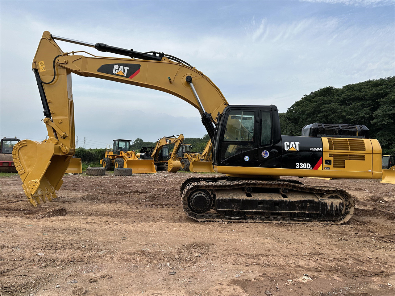 CATERPILLAR 330DL - Crawler excavator: picture 1 CATERPILLAR 330DL - Crawler excavator: picture 1
