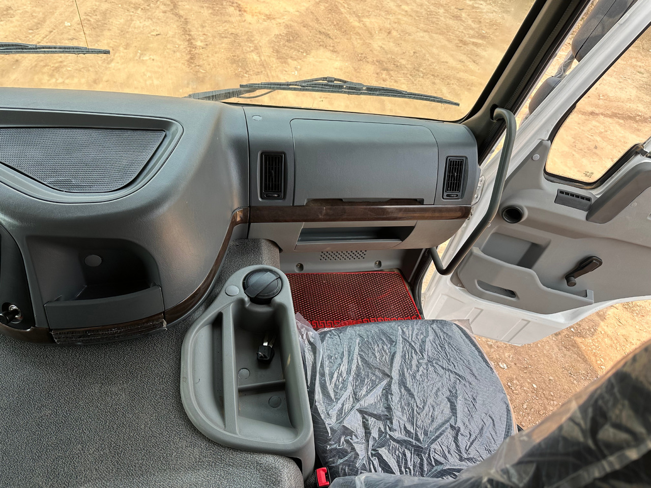 SINOTRUK HOWO Dump truck 371 6x4 - Tipper: picture 5 SINOTRUK HOWO Dump truck 371 6x4 - Tipper: picture 5